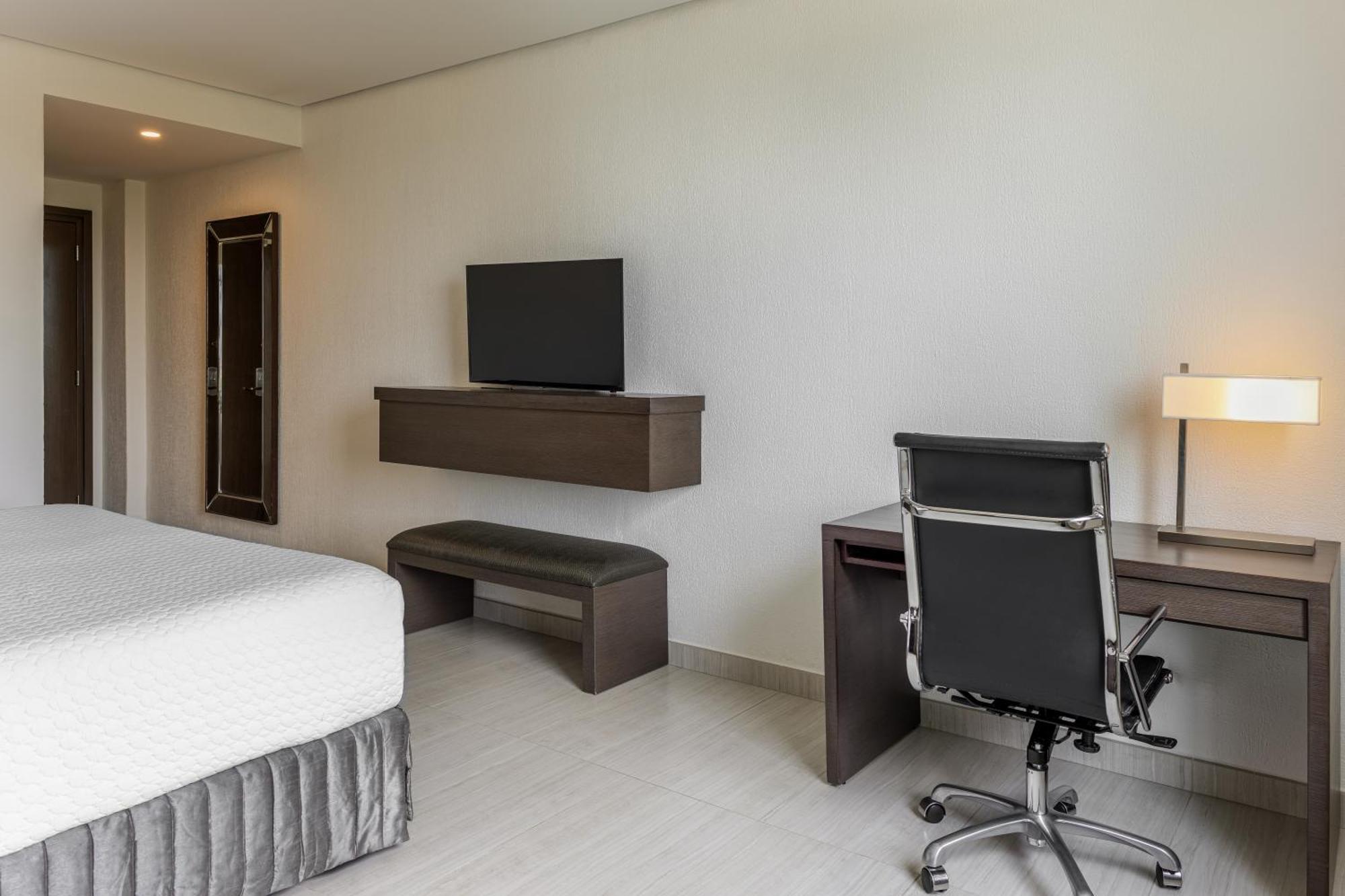 Crowne Plaza Airport By Ihg Ξενοδοχείο Tocumen Δωμάτιο φωτογραφία